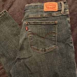 Women’s Levi’s Jeans size 32 (12)